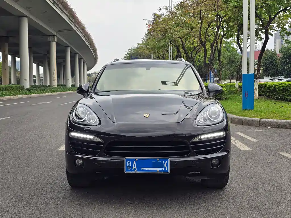 Porsche Cayenne 2012 — фото 2