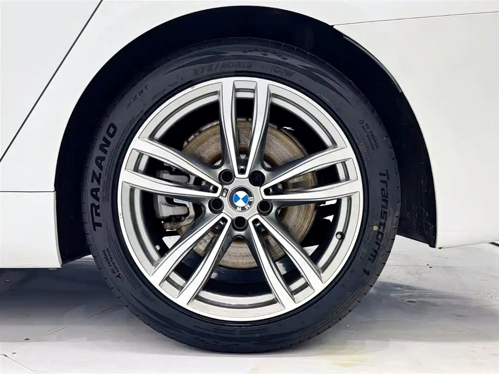 BMW 7 Series 2019 — фото 18