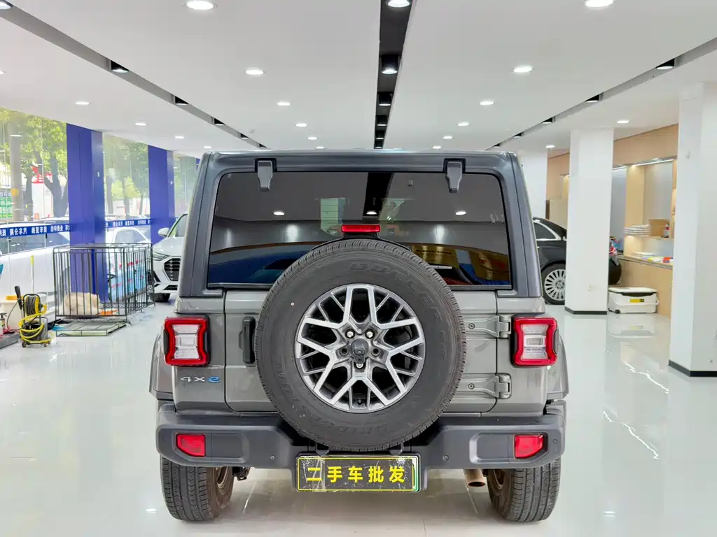 Jeep Wrangler PHEV 2022 — фото 8