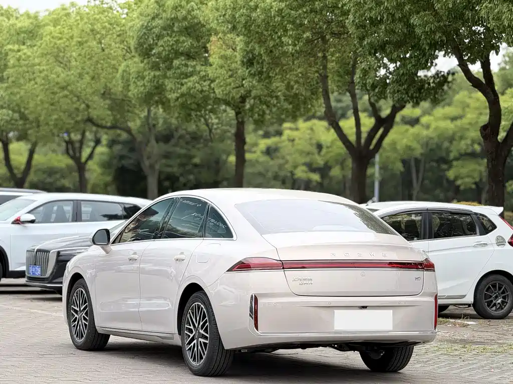 Roewe M7 DMH 2025 — фото 3