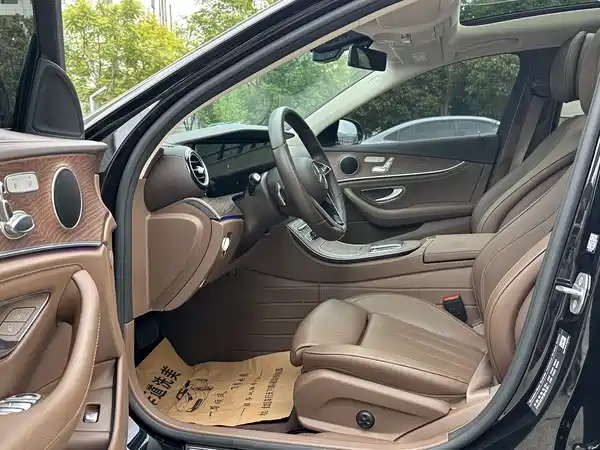 Mercedes-Benz E-Class 2022
