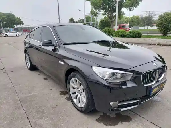 BMW 5 Series GT 2011