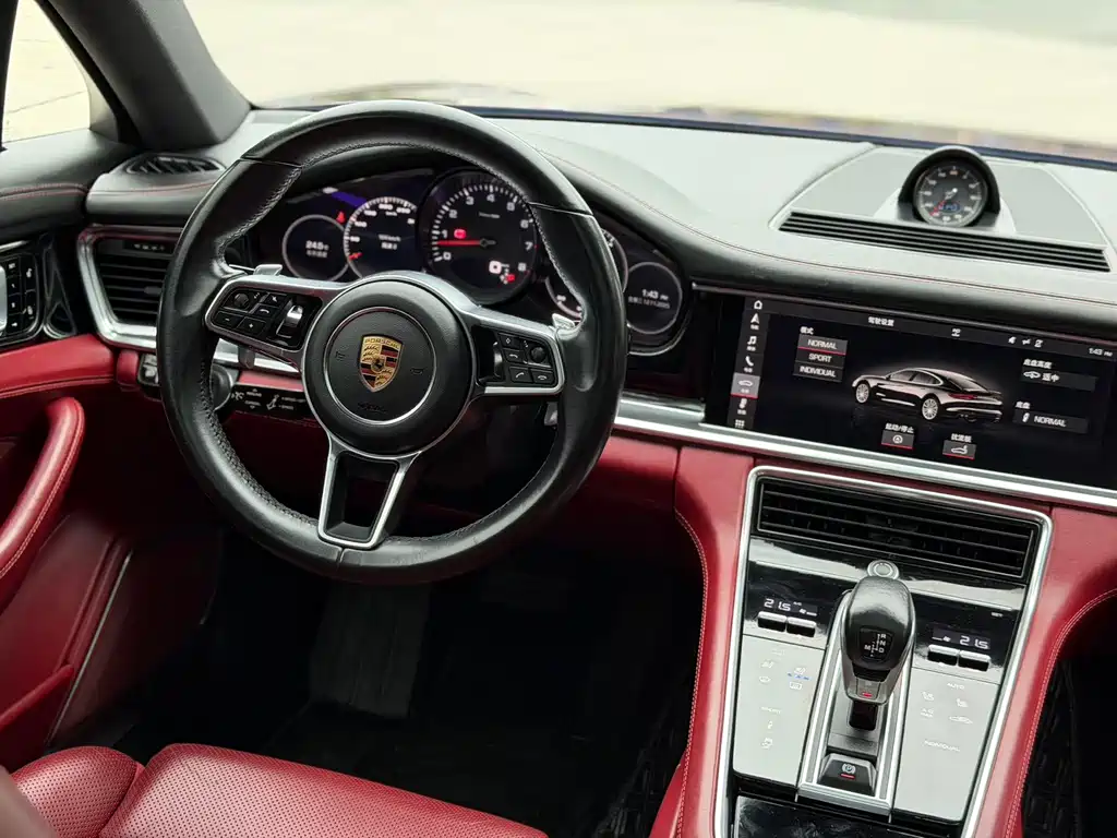 Porsche Panamera 2018 — фото 7