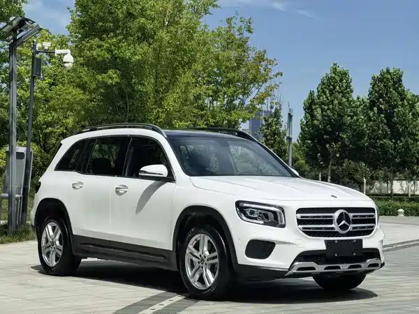 Mercedes-Benz GLB 2023
