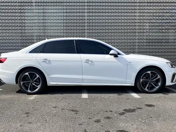 Audi A4L 2022