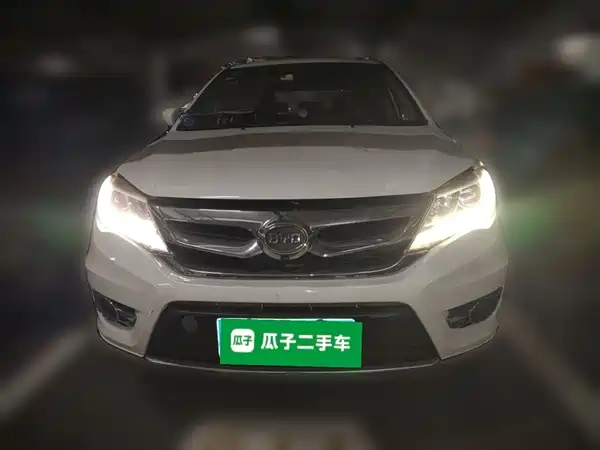 BYD S7 2015