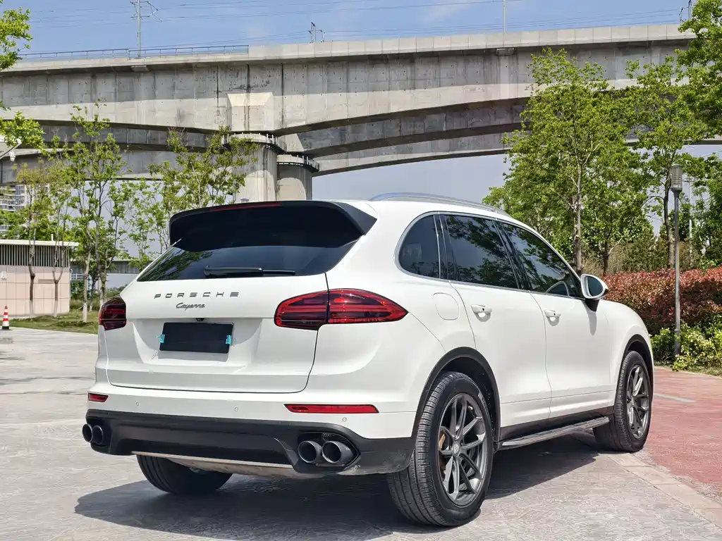 Porsche Cayenne 2016 — фото 6