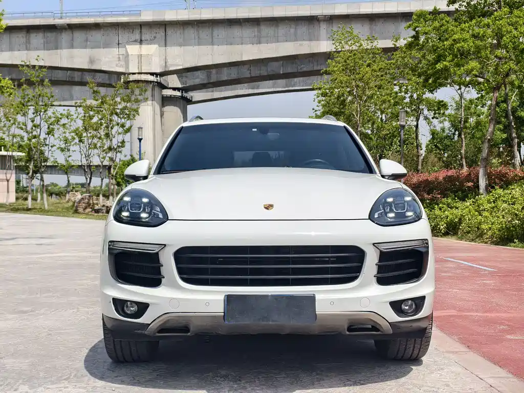 Porsche Cayenne 2016 — фото 2