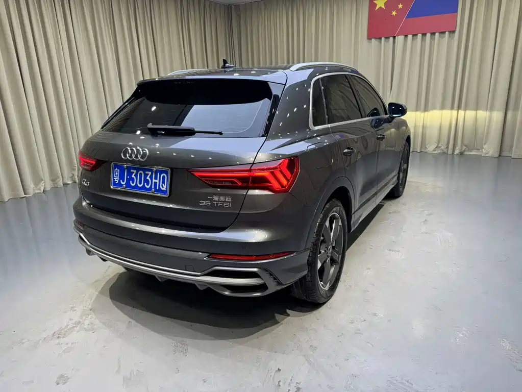 Audi Q3 2023 — фото 13