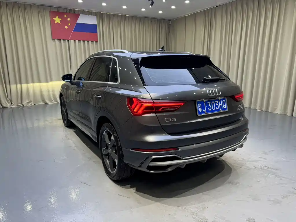 Audi Q3 2023 — фото 11