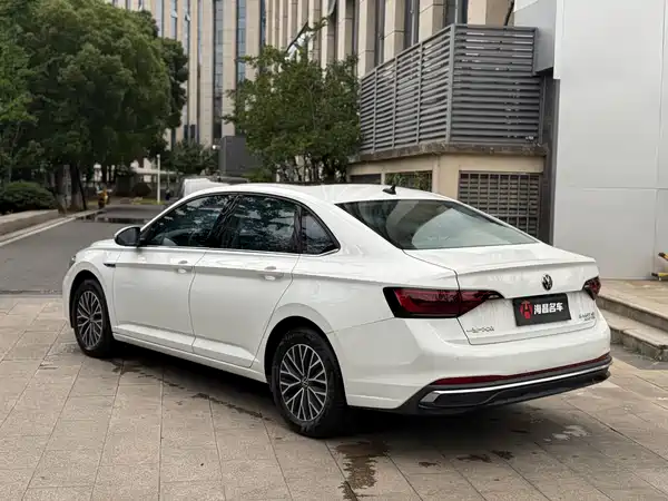 Volkswagen Sagitar 2024