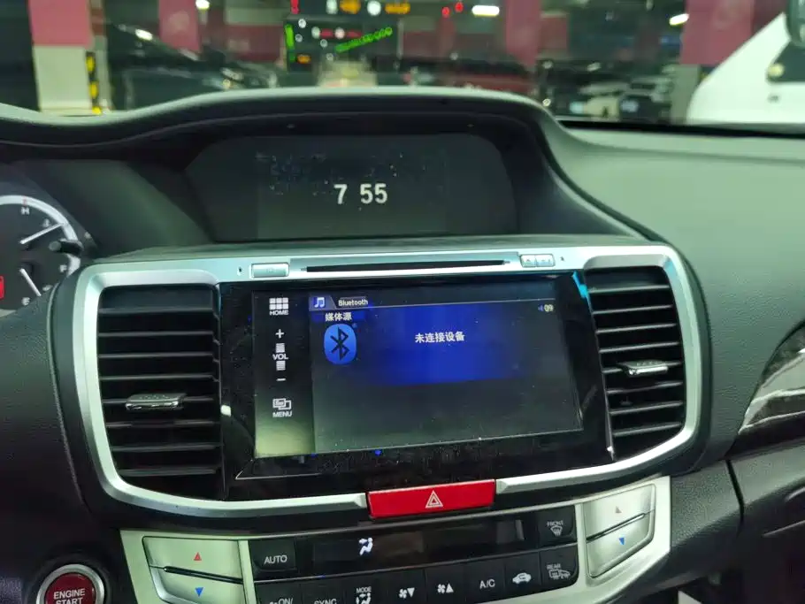 Honda Accord 2015 — фото 13