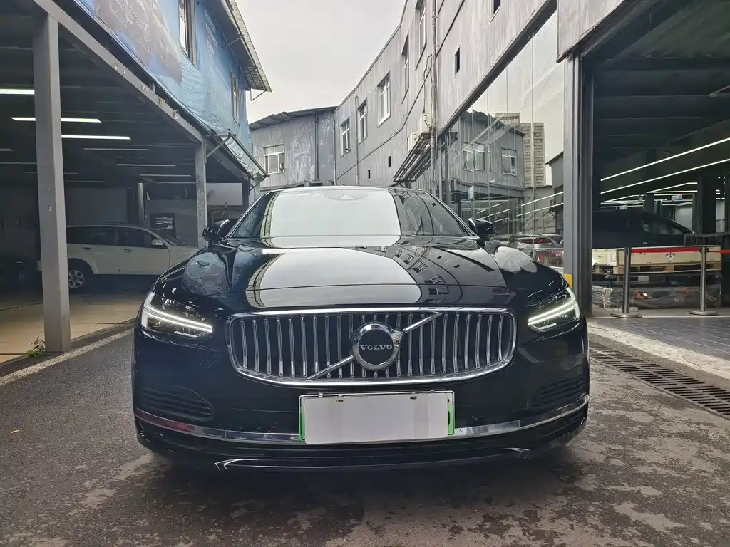 Volvo S90 PHEV 2021 — фото 2