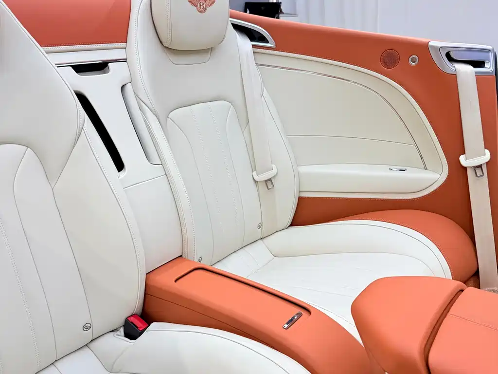 Bentley Continental 2021 — фото 15