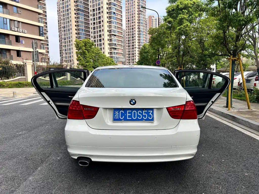 BMW 3 Series 2012 — фото 15