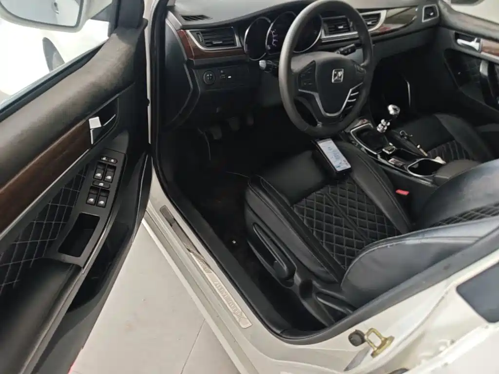 Zotye Z500 2015 — фото 16