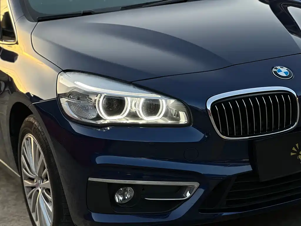 BMW 2 Series Active Tourer 2015 — фото 17