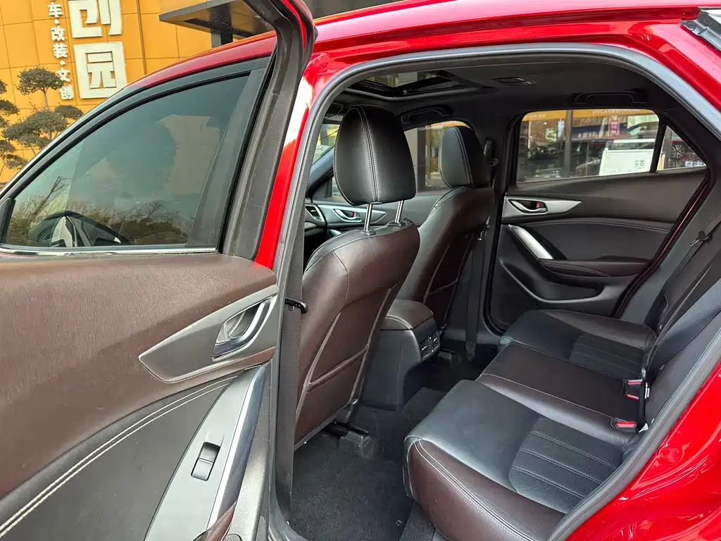 Mazda CX-4 2016 — фото 18