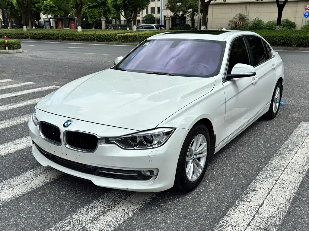 BMW 3 Series 2015 — фото 1