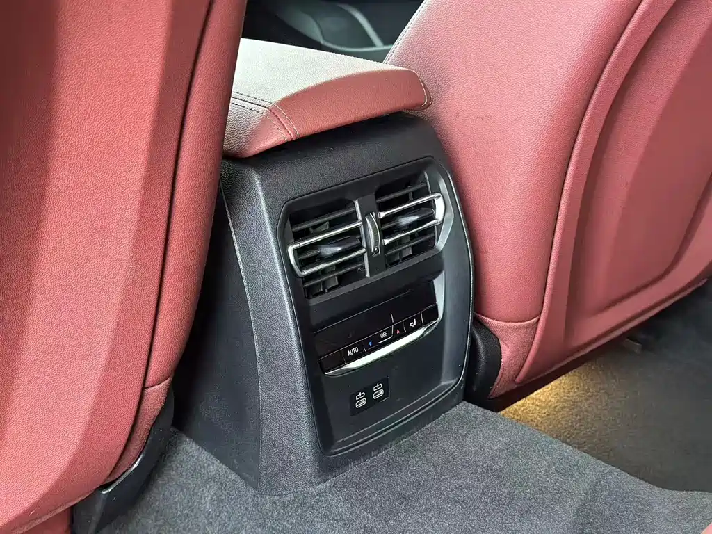BMW i3 2024 — фото 12