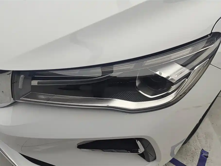Geely Emgrand 2026
