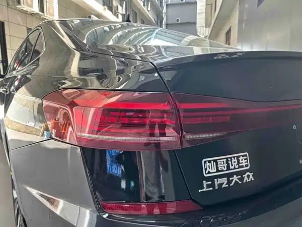Volkswagen Passat 2022
