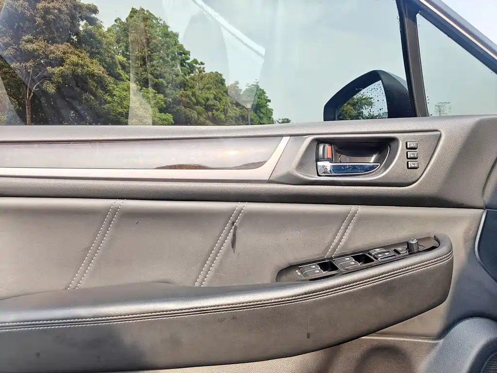 Subaru Outback 2016 — фото 12