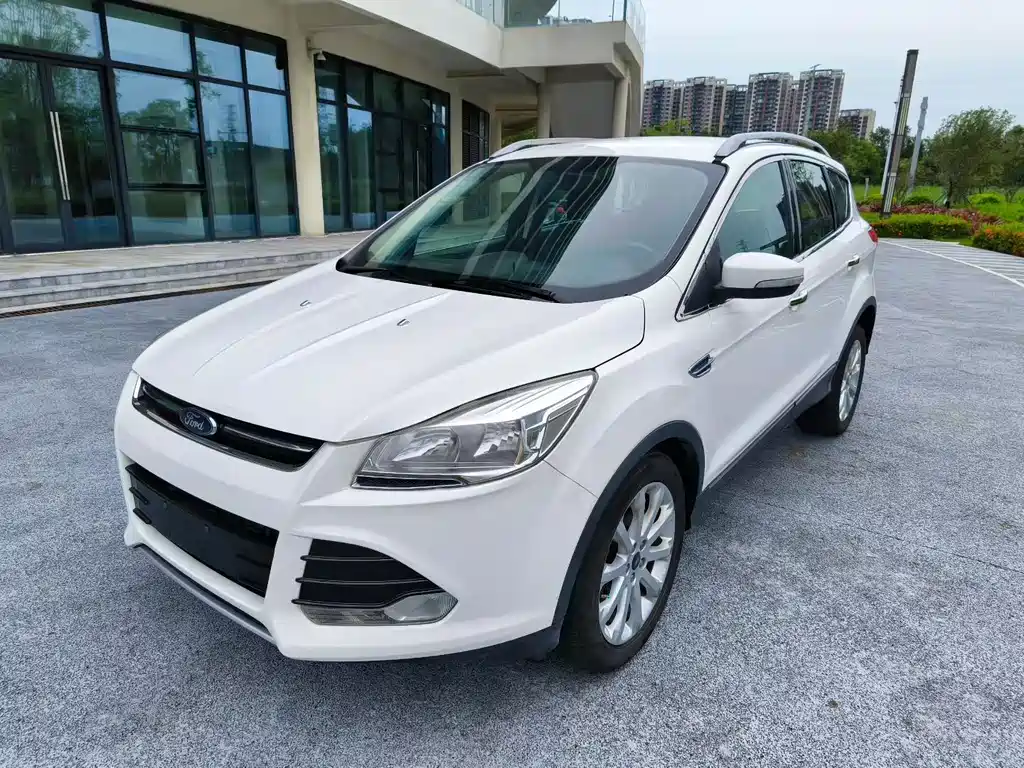 Ford Kuga 2014 — фото 1
