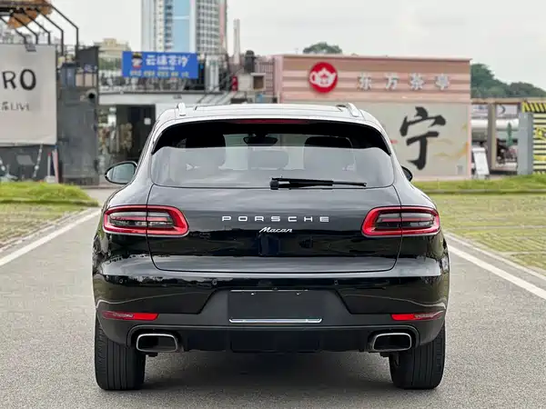 Porsche Macan 2014