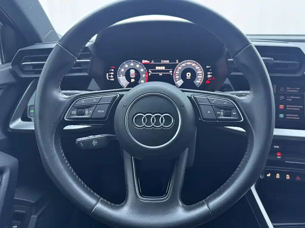 Audi A3 2023 — фото 13