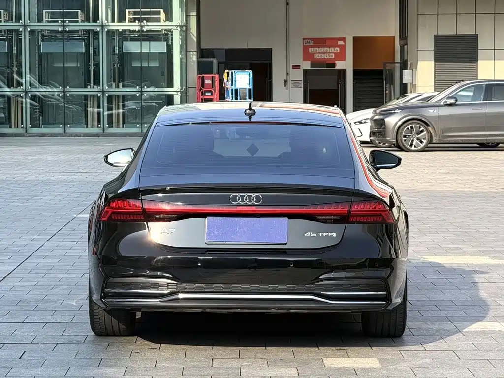 Audi A7 2021 — фото 9