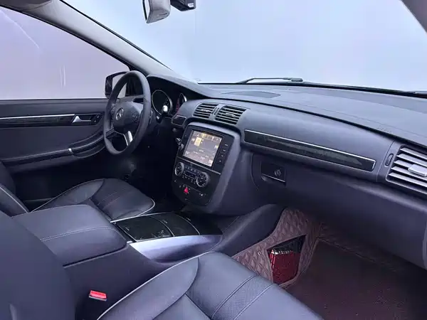 Mercedes-Benz R-Class 2018