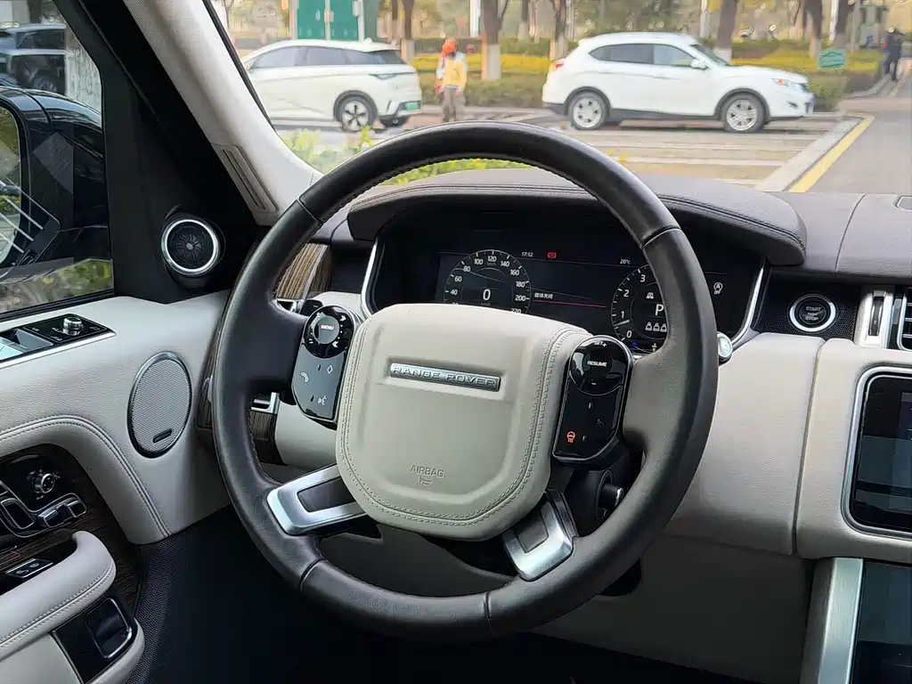 Land Rover Range Rover 2020 — фото 9