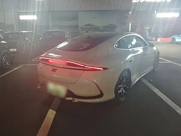 IM Motors L6 2025