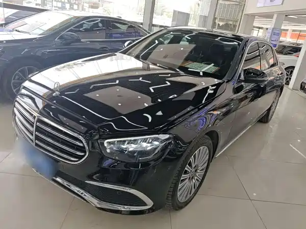 Mercedes-Benz E-Class 2022