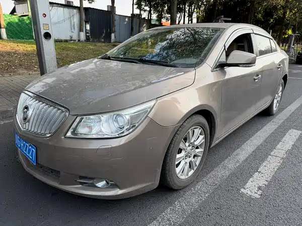Buick LaCrosse 2012