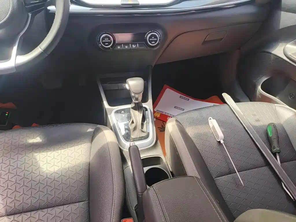 Kia KX1 2019 — фото 10
