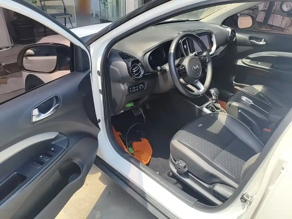 Kia KX1 2019 — фото 12