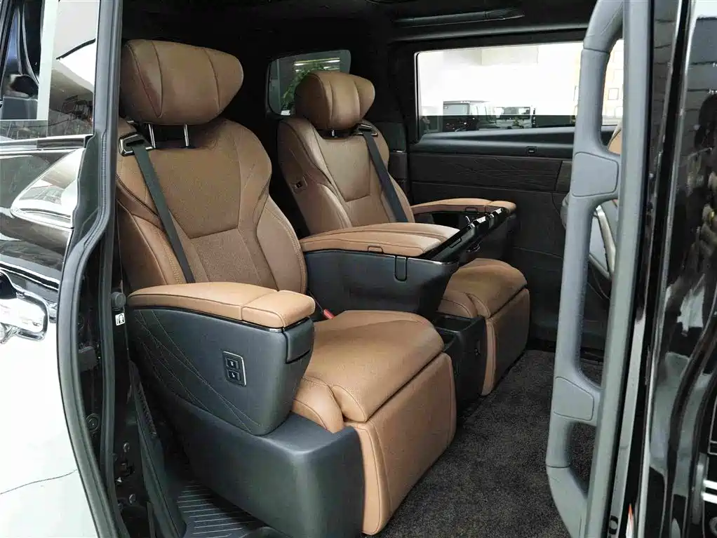 Toyota Alphard 2025 — фото 13