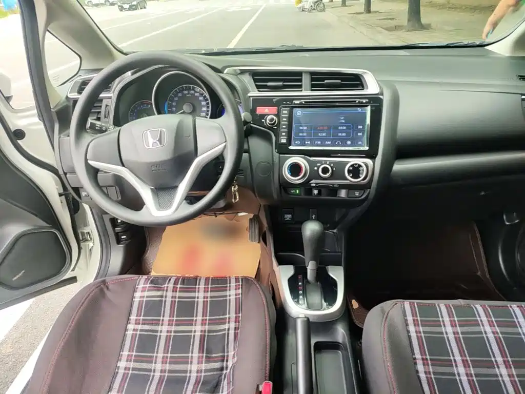 Honda Fit 2014 — фото 10