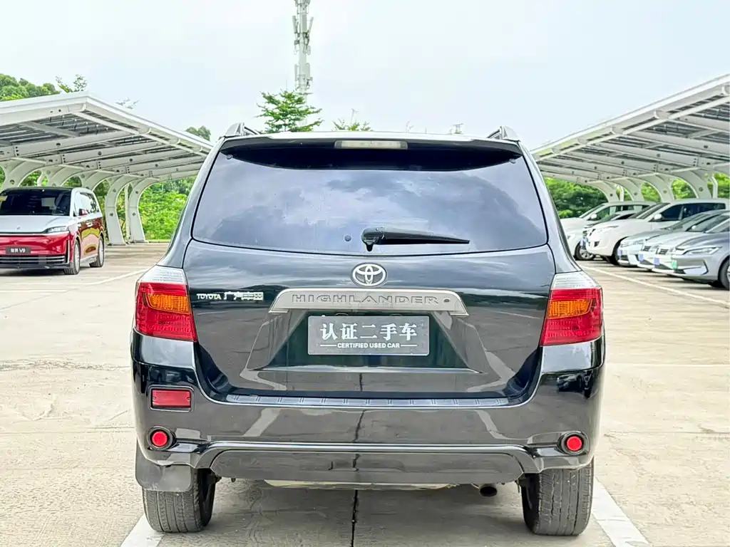 Toyota Highlander 2010 — фото 6