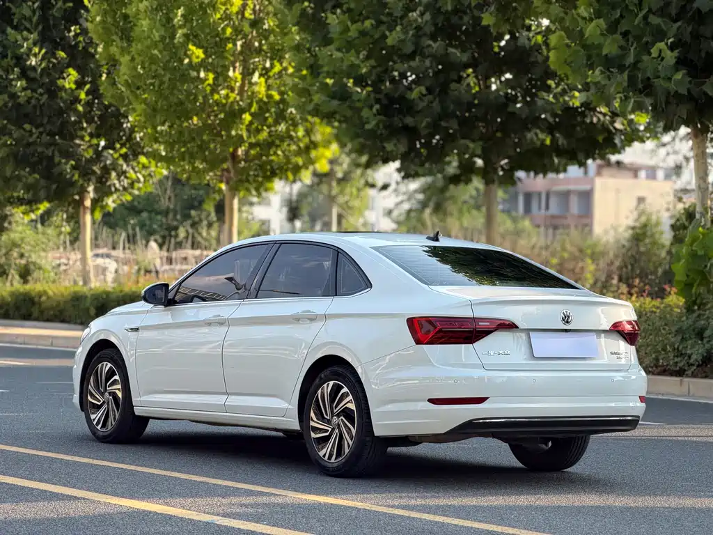 Volkswagen Sagitar 2021