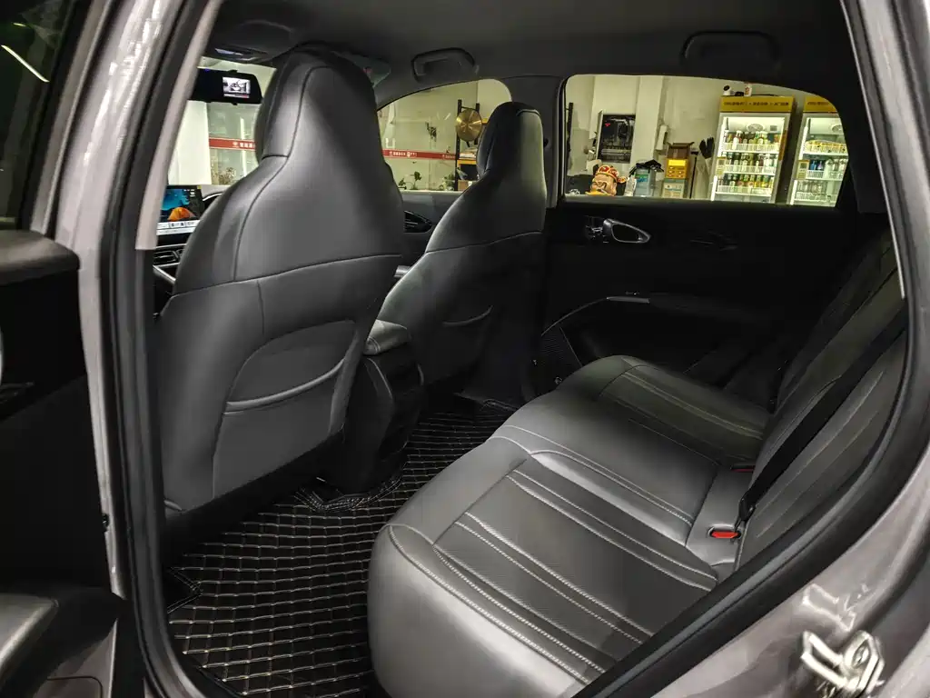 Geely Galaxy Starwish 2025 — фото 7