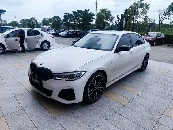 BMW 3 Series 2022