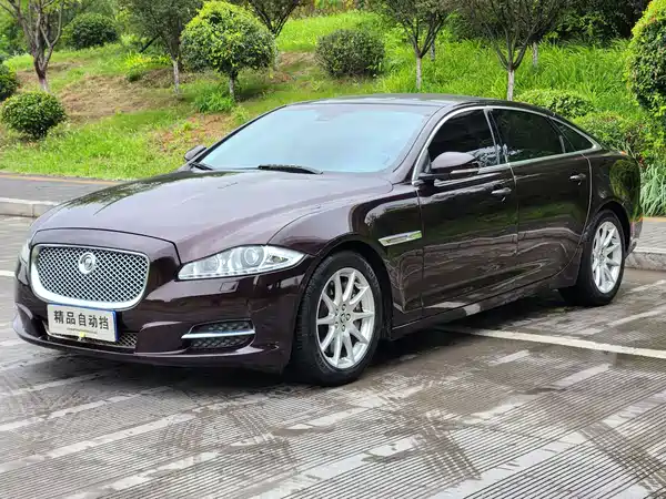 Jaguar XJ 2013