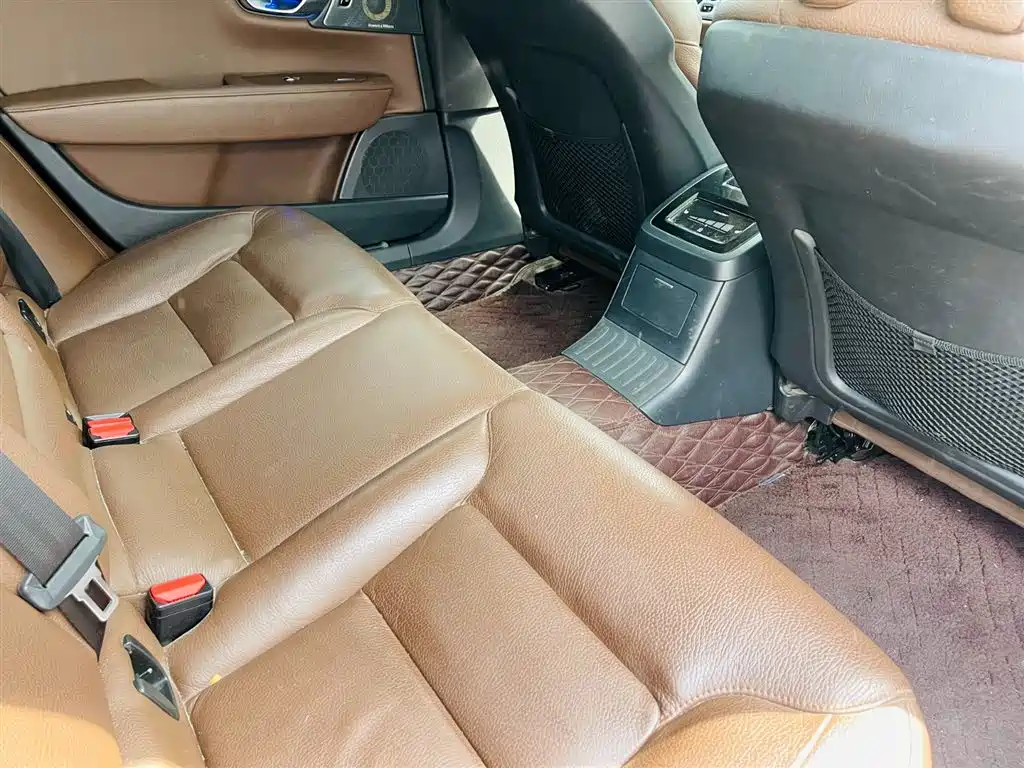 Volvo S90 PHEV 2019 — фото 10