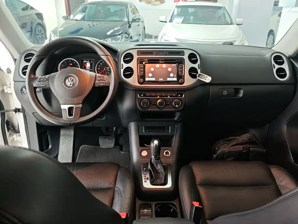 Volkswagen Tiguan 2015 — фото 10