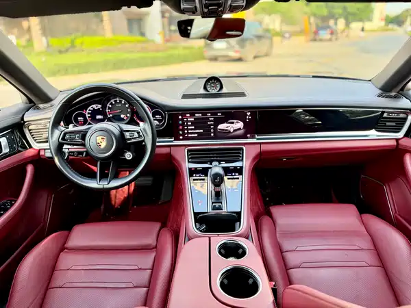 Porsche Panamera 2022