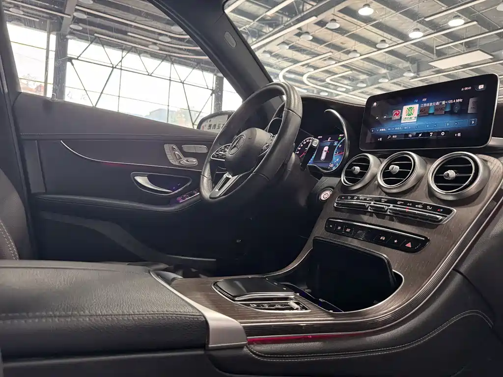 Mercedes-Benz GLC 2021 — фото 13