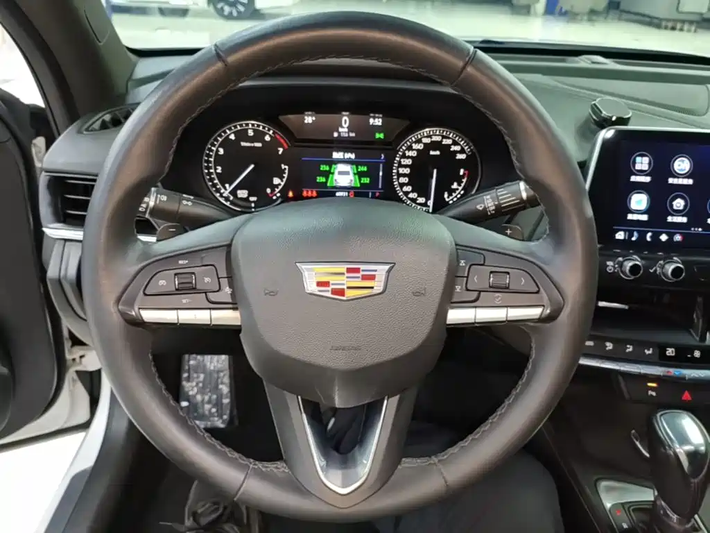 Cadillac CT4 2021 — фото 11
